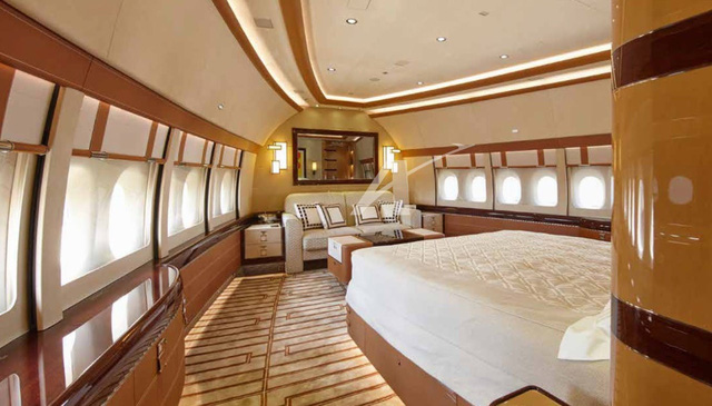 Stunned with aircraft interiors like a gilded palace, rich people spend billions just to enjoy for 1 hour - Photo 3.