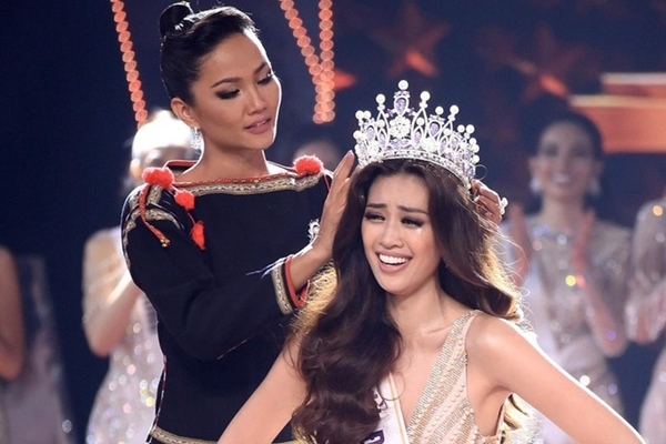 Từng bị chê nói tiếng Anh như tiếng Việt, nay Hoa hậu Khánh Vân có thể giao tiếp lưu loát với giám khảo quốc tế, còn được khen? - Ảnh 3.