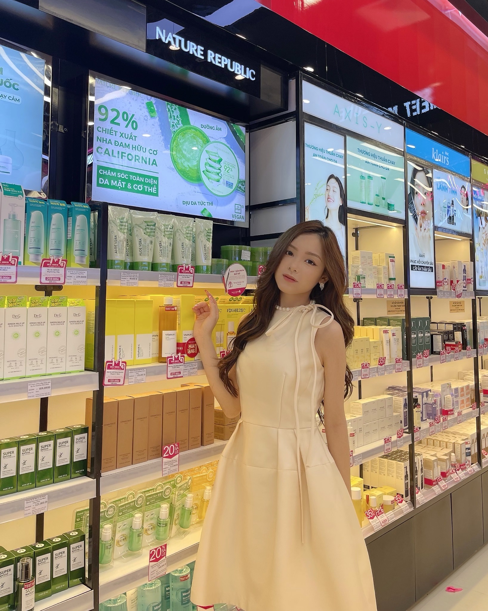 Loạt chủ shop quyết định mở cửa bán xuyên lễ vì không thích đi chơi, tận dụng thời gian vàng để chốt đơn - Ảnh 1. Loạt chủ shop quyết định mở cửa bán xuyên lễ vì không thích đi chơi, tận dụng thời gian vàng để chốt đơn - Ảnh 1.