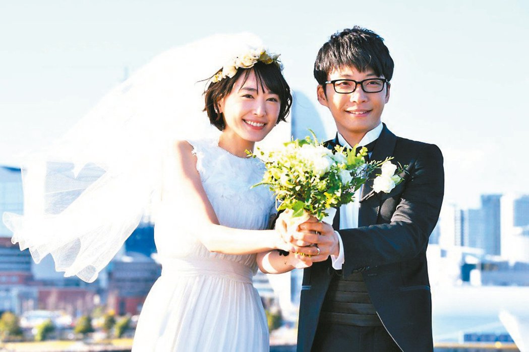 The beauties most desired by Japanese men choose to marry their co-stars in exchange for freedom at the age of U40 - Photo 12.
