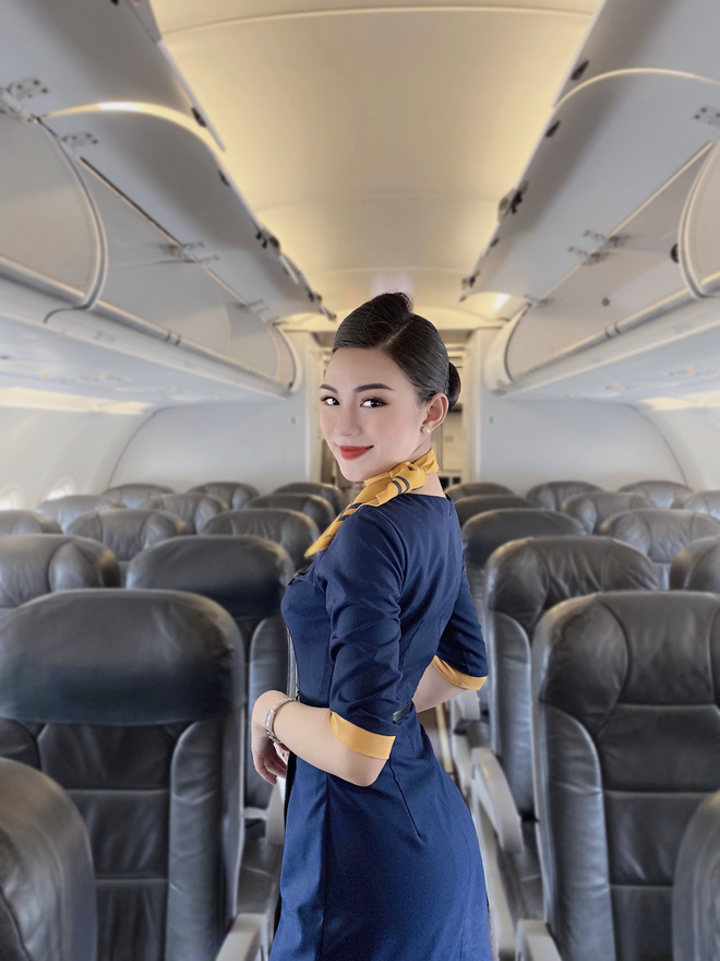 Tiếp Viên Hàng Không Kể Chuyện Yêu Anh Cơ Phó Nhờ Facebook, Hé Lộ Mức Lương Xứng Đáng Với Công Việc Trong Mơ