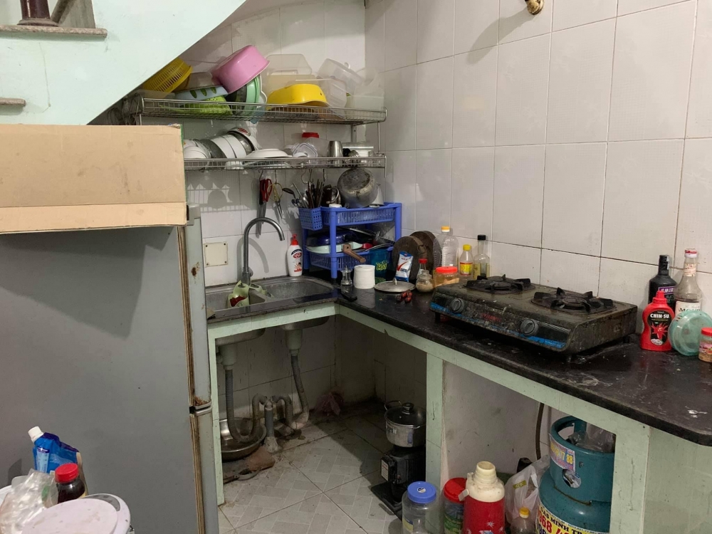 “Lột xác” phòng trọ ẩm mốc thành căn hộ toàn màu hồng chỉ với 10 triệu đồng