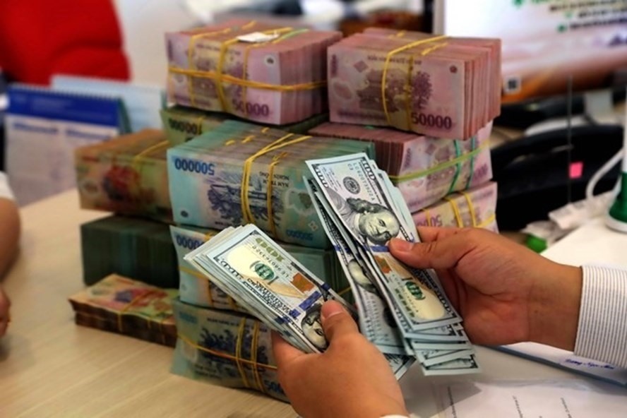 Gửi tiết kiệm an toàn, người dân cần lưu ý 5 điều quan trọng này để không mất tiền oan. Ảnh: TL