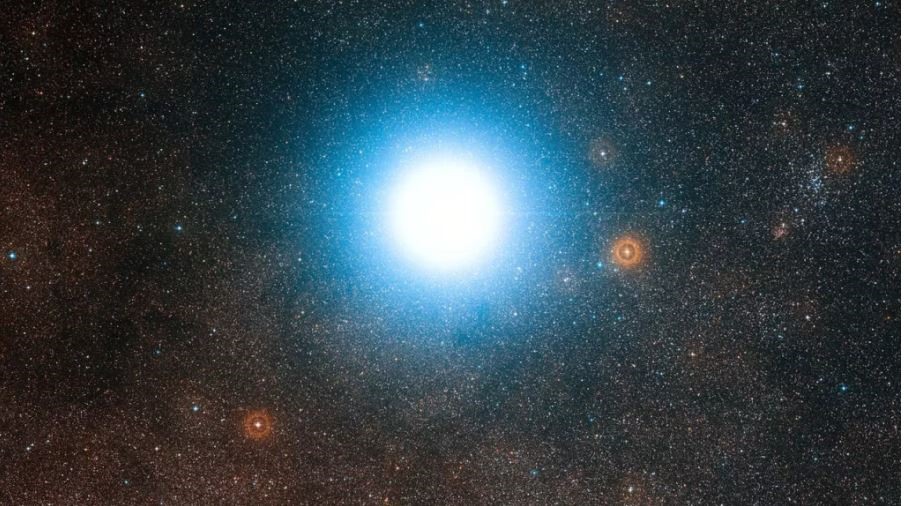 Khung cảnh bầu trời quanh Alpha Centauri - hệ sao gần nhất với Hệ Mặt trời, cách Mặt trời 4,37 năm ánh sáng. Ảnh: ESO