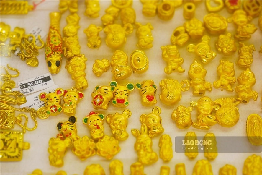 Sau 1 năm thăng trầm, đến nay giá vàng đã chọc thủng ngưỡng 60 triệu đồng/lượng và vẫn có dấu hiệu tiếp tục tăng giá. Ảnh minh họa: Phan Anh