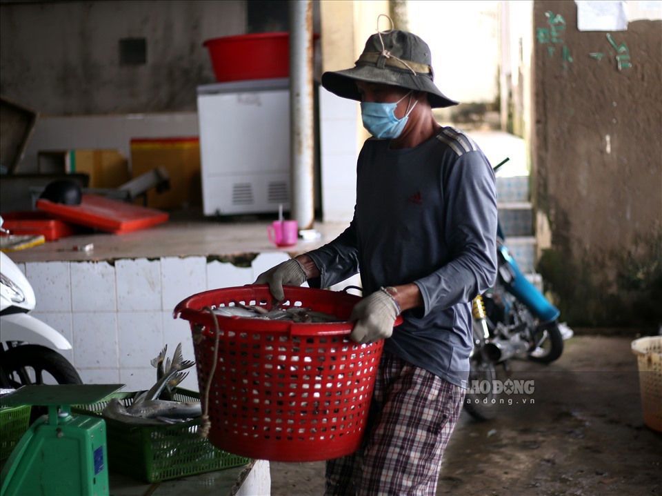 Còn rất nhiều người lao động gặp khó khăn do ảnh hưởng của dịch COVID-19. Ảnh minh họa: Thanh Vũ.