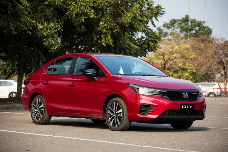 Xếp hạng 3: Honda City, tăng 3 bậc so với năm ngoái, đạt doanh số 88,590 xe, chiếm 3% thị phần. Honda City không có mặt trong top 10 xe bán chạy nhất Việt Nam 2021 và đang đứng thứ 3 về doanh số trong phân khúc xe sedan hạng B tại thị trường trong nước. (Ảnh: Honda Việt Nam)