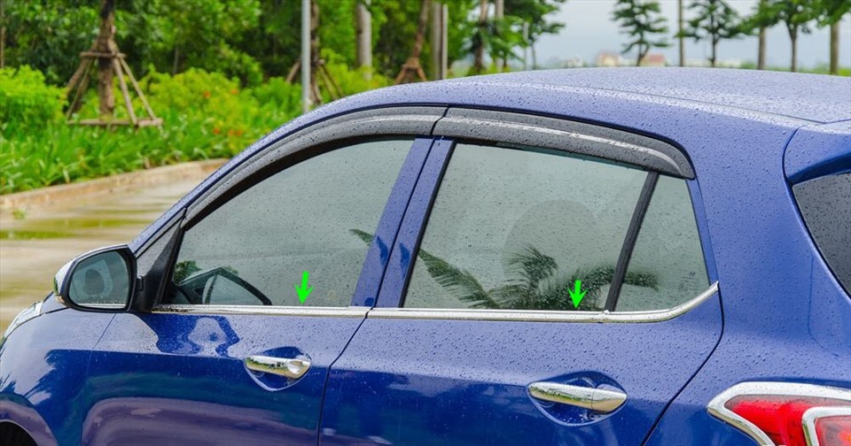 Nẹp chân kính xe ô tô và những điều cần biết rõ