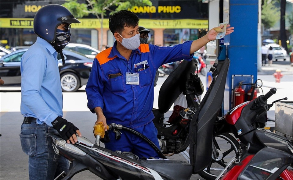 Cách tiết kiệm xăng xe máy hiệu quả không phải ai cũng biết