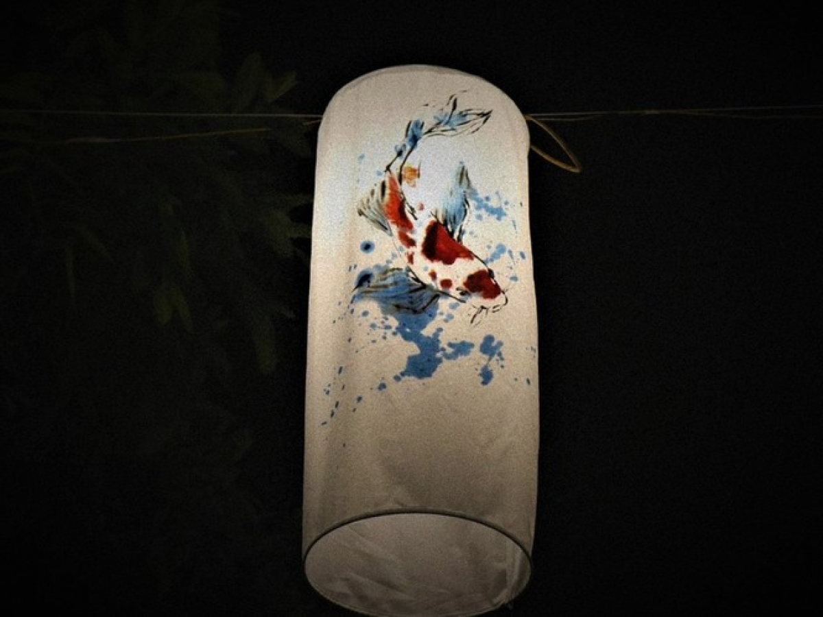 Each of the lanterns on show have been decorated with different features such as leaves, flowers, drums, and carps.