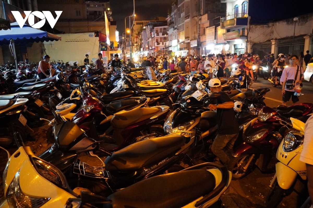 Parking areas around Luong Nhu Hoc street are left packed.