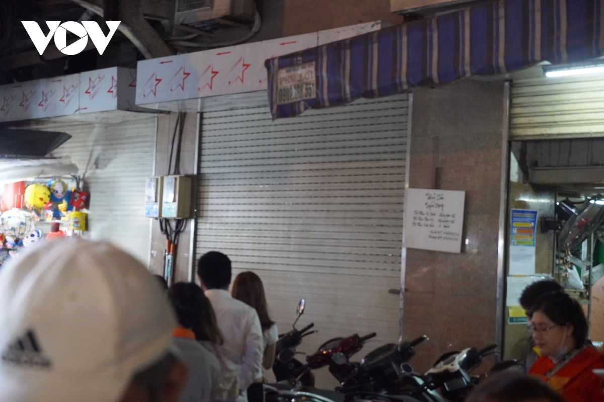 Due to the impact of the novel coronavirus (COVID-19) epidemic, many local stores have been forced to close.