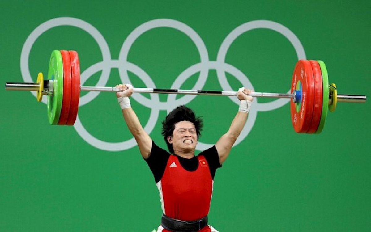 Vietnamese weightlifter Tran Le Quoc Toan