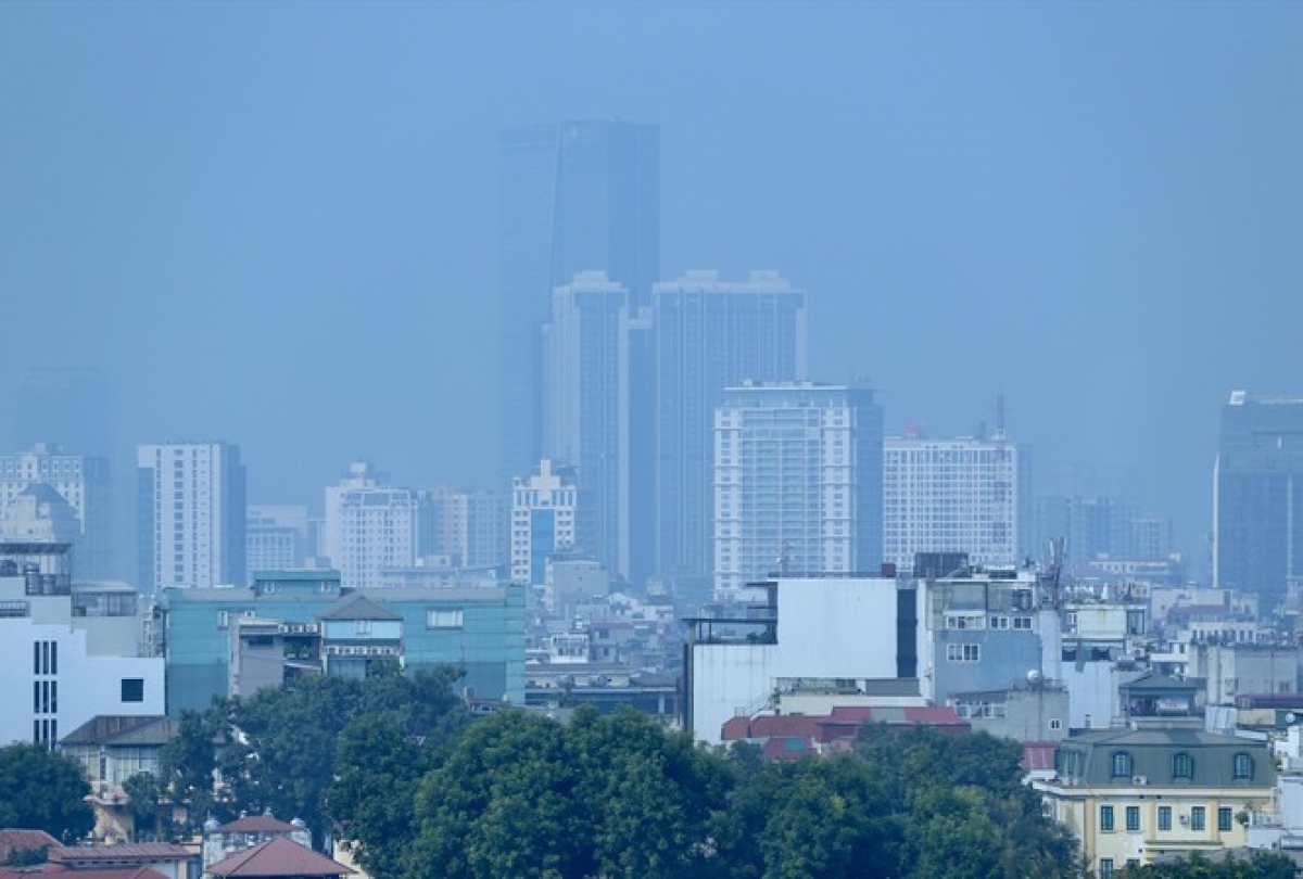 Hanoi chokes on filthy air