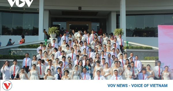 46 needy couples hold special mass wedding in Hanoi