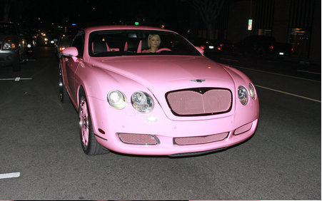 Ngắm bộ sưu tập siêu xe của tiểu thư Paris Hilton - ảnh 3