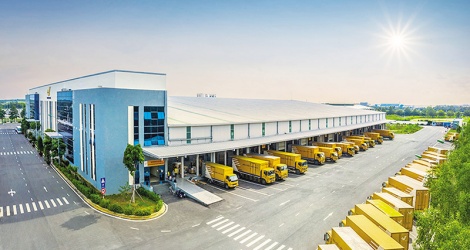 VN postal groups eye the logistics industry