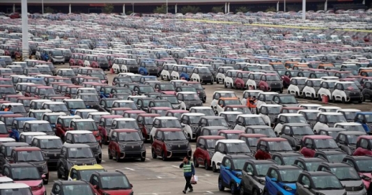 Trung Quốc đặt mục tiêu 25% doanh số xe hơi trong năm 2025 là xe điện