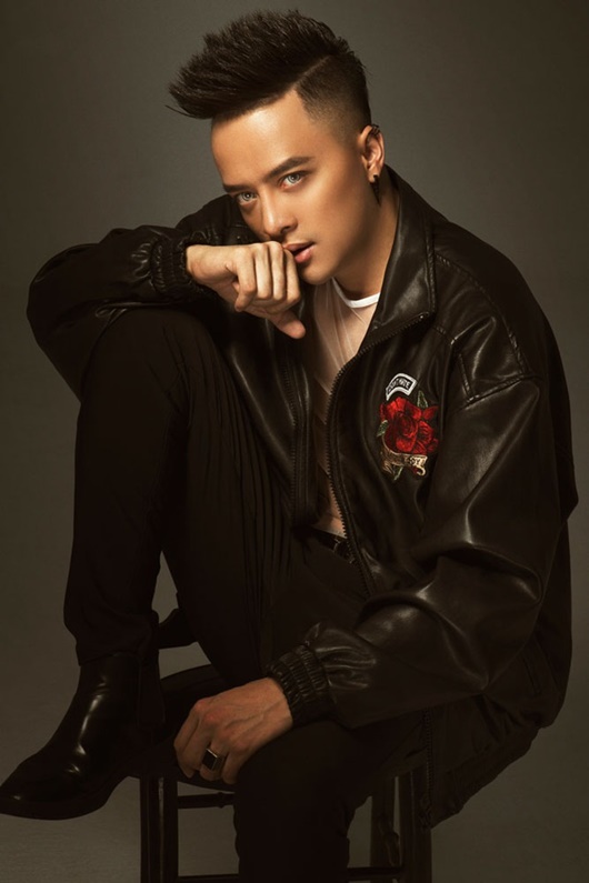 Cao Thái Sơn hé lộ không gian sang chảnh trong biệt thự tiền tỷ vừa tậu - Ảnh 1