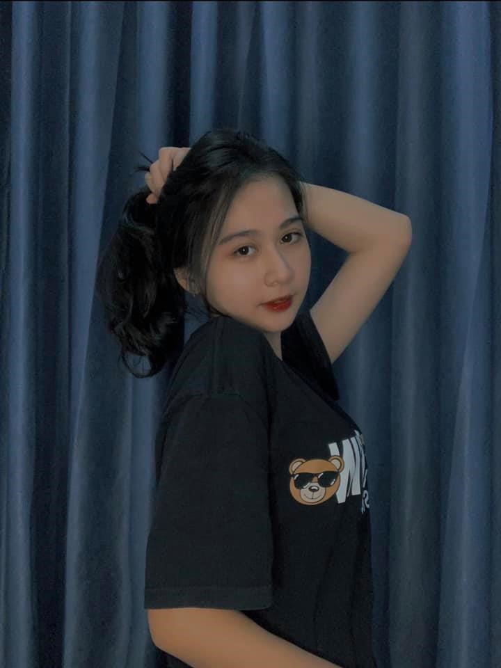 ban gai hoai lam (1)