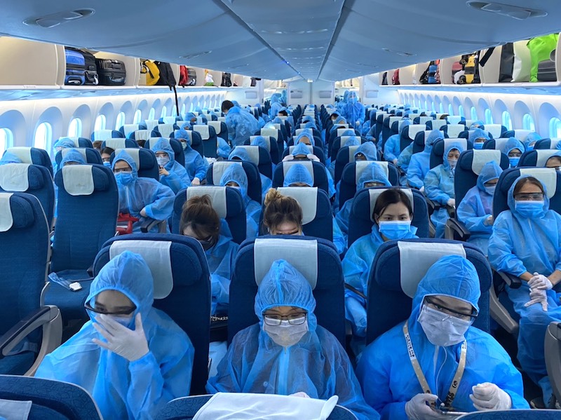 VN suspends inbound flights from UK and South Africa to prevent new coronavirus variant