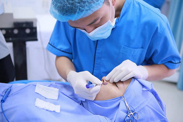 Các loại hình phẫu thuật thẩm mỹ lớn phải thực hiện tại các bệnh viện đã được Bộ Y tế phê duyệt danh mục kỹ thuật.