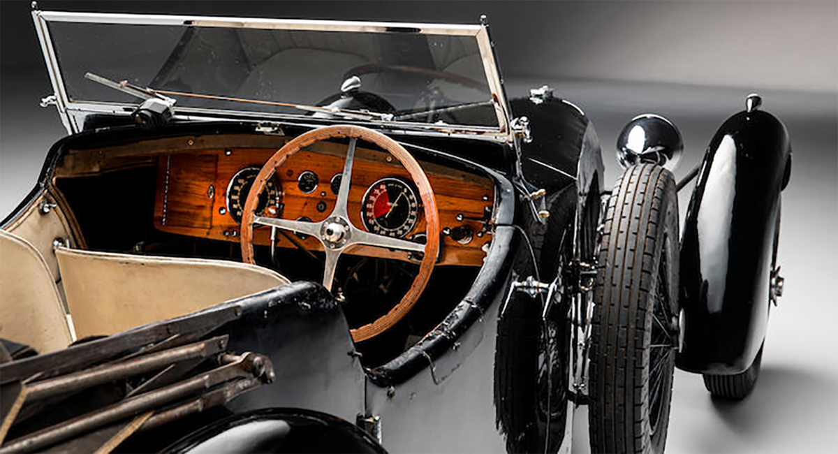 Chiếc Type 57S này được đấu giá lần đầu tiên, và Sholto Gilbertson – giám đốc của Bonhams Motor Cars UK cho biết “Đây thực sự là một ví dụ đặc biệt về một trong những chiếc xe thời tiền chiến có giá trị và đáng mơ ước nhất. Những chiếc Bugatti 57S khác đang nằm trong viện bảo tàng hoặc trong những bộ sưu tầm khác. Đây có thể là chiếc Bugatti tiền chiến cuối cùng được cất giấu”.
