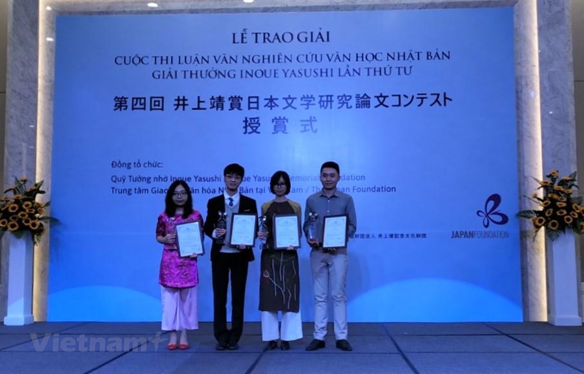 Four Vietnamese authors receive Inoue Yasushi Prize (Photo: VNA)
