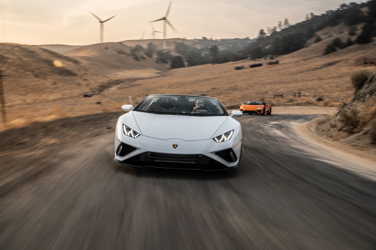sieu-xe-the-thao-Lamborghini-Huracán-EVO-Spyder-thang-giai-xe-mui-tran-2021-01
