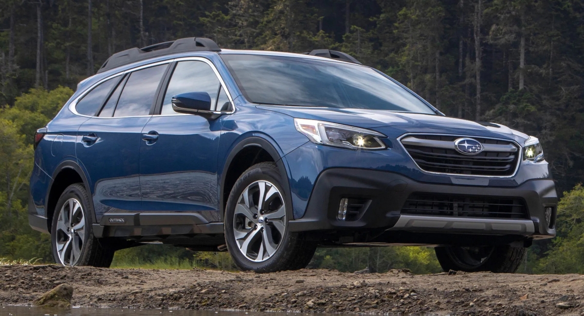 Subaru Outback phiên bản 2021.