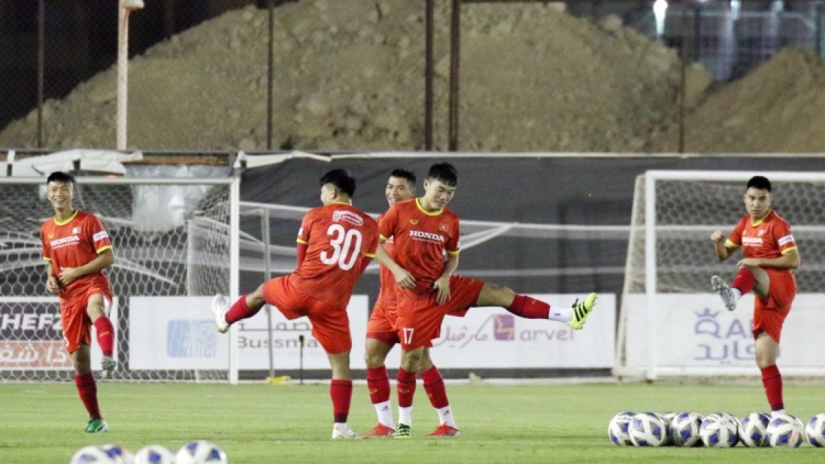 Vietnamese players have trained hard in Riyadh ahead of their clash against host Saudi Arabia.