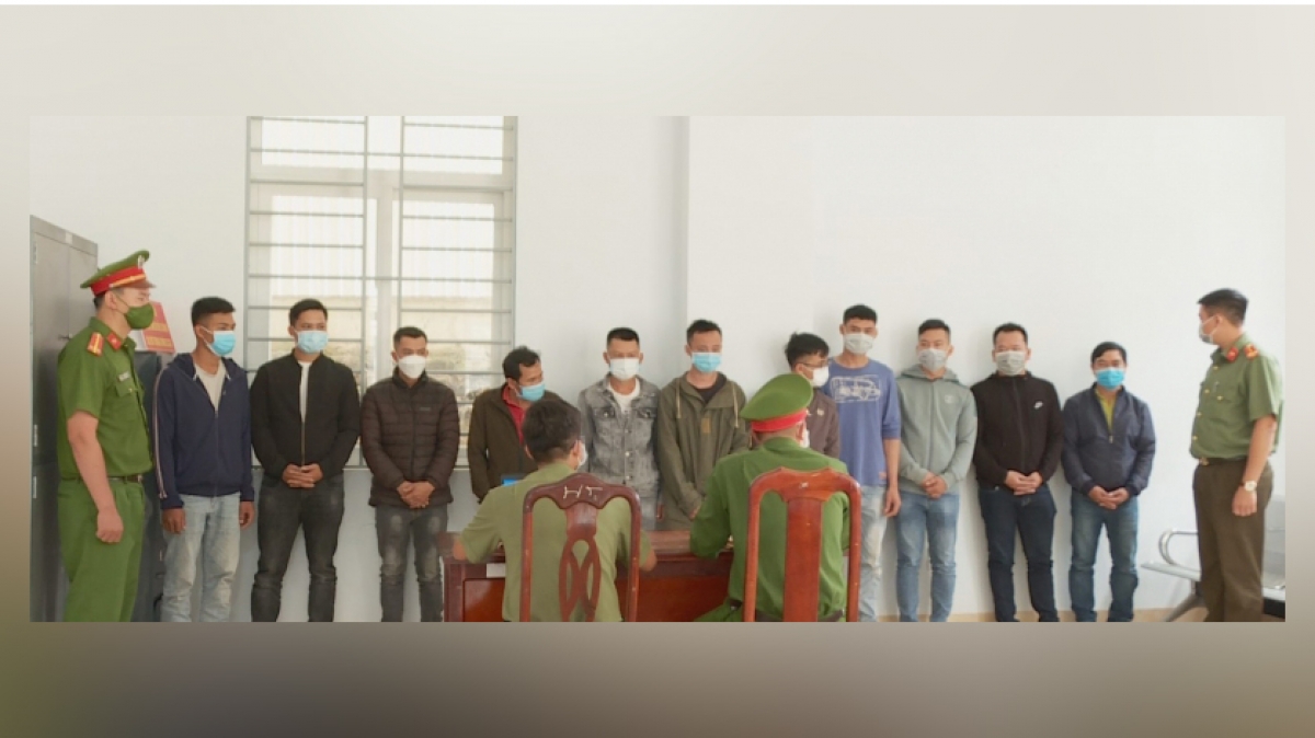 15 đối tượng tại cơ quan công an.