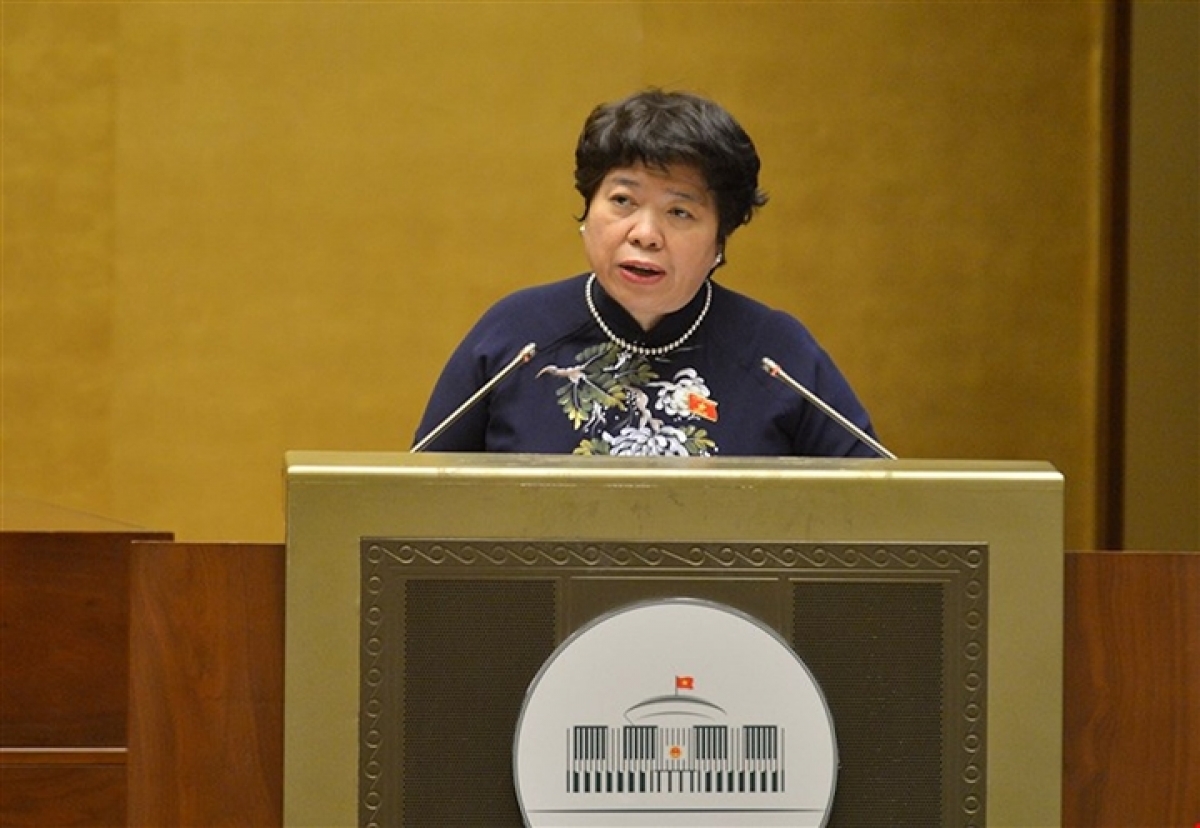 Nguyen Thuy Anh, chairwoman of the National Assembly Committee for Social Affairs, speaks at the event.