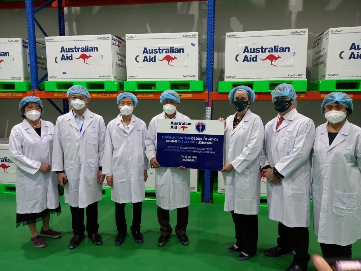 Vietnam receives the first batch of Australian donated COVID-19 vaccine in August 2021. (Photo: VGP)