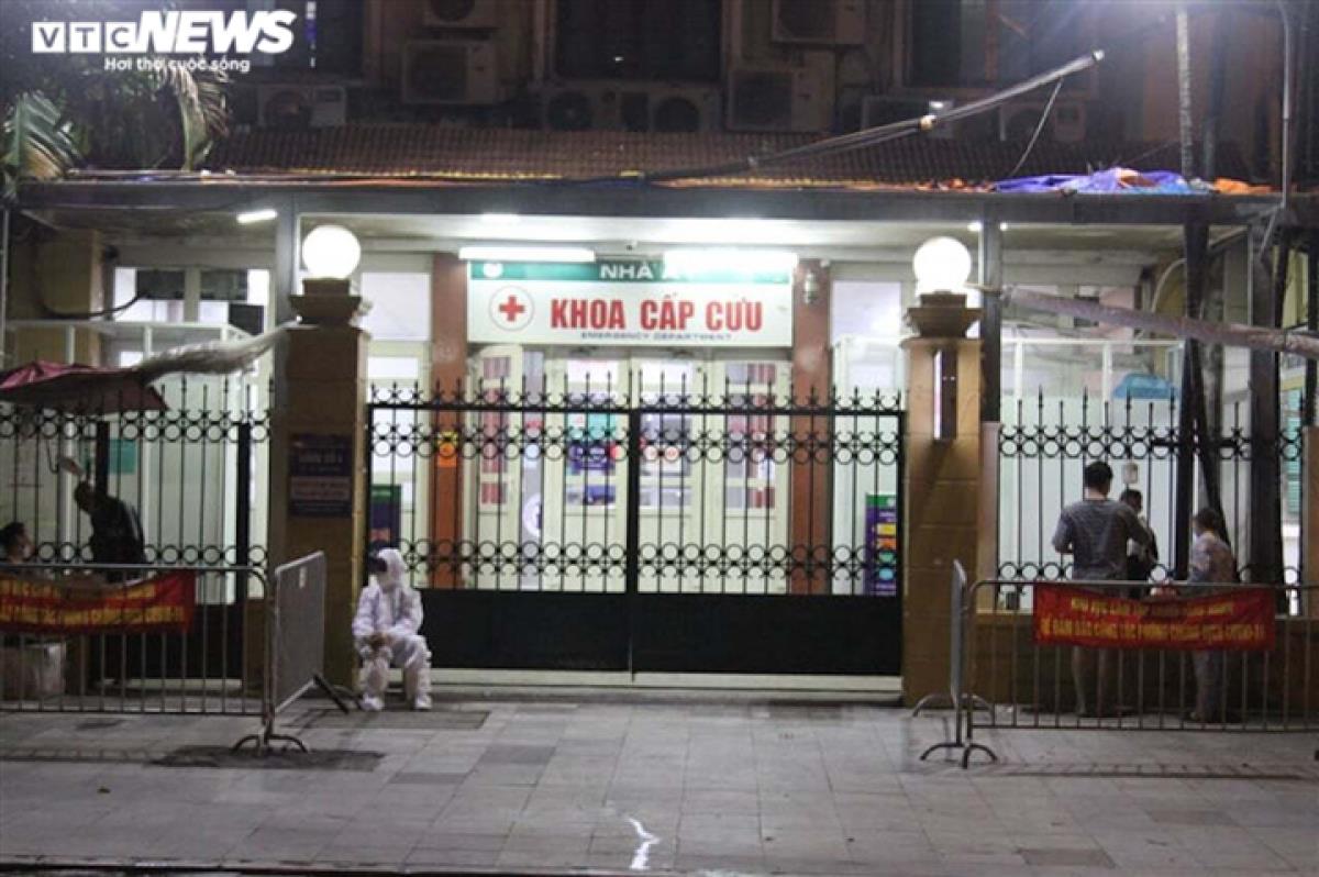 All 18 babies mistakenly given a Pfizer shot instead of a flu shot are being closely monitored at St. Paul Hospital. (Photo: VTCNews)