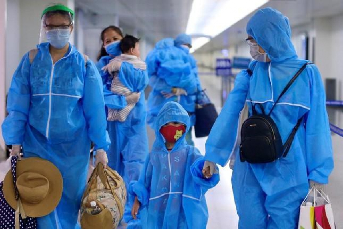 Ho Chi Minh City is set to conduct rapid antigen tests for all passengers entering the Tan Son Nhat airport from overseas starting January 1.