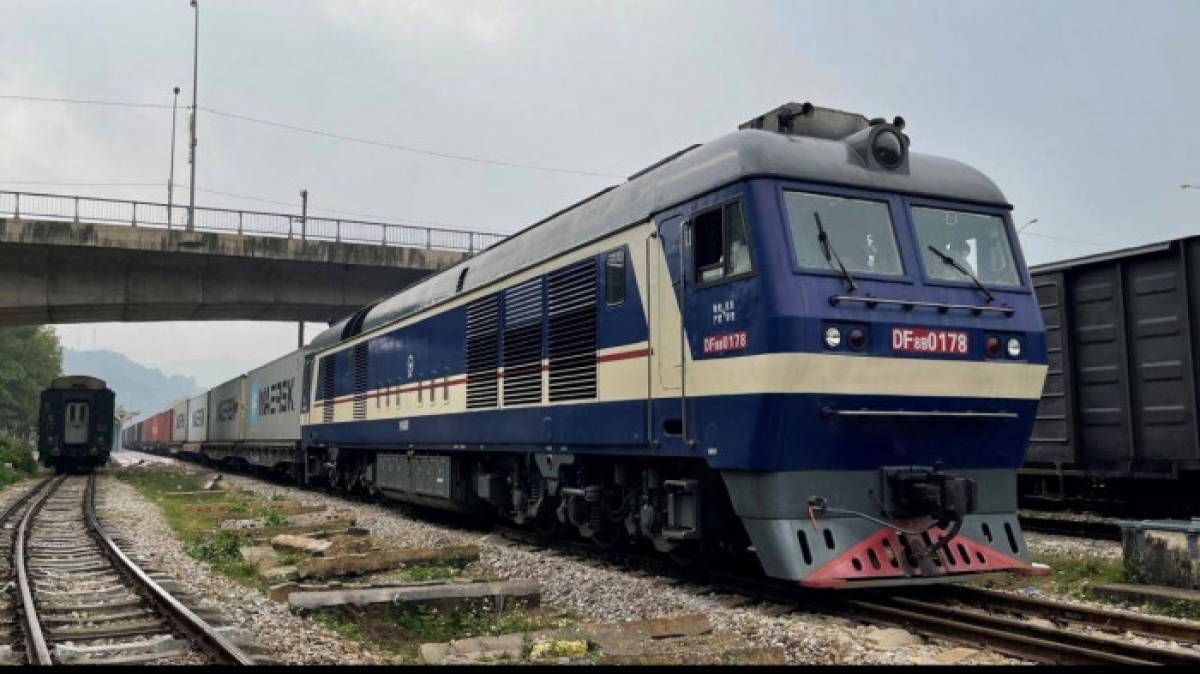 A freight train at Dong Dang International Railway Station (Photo: baogiaothong.vn)