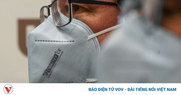 Pháp sản xuất khẩu trang tiêu diệt được các biến thể của virus SARS-CoV-2