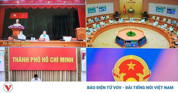 Thủ tướng chủ trì họp với TP.HCM: Đặt sức khoẻ người dân lên trên hết để hành động