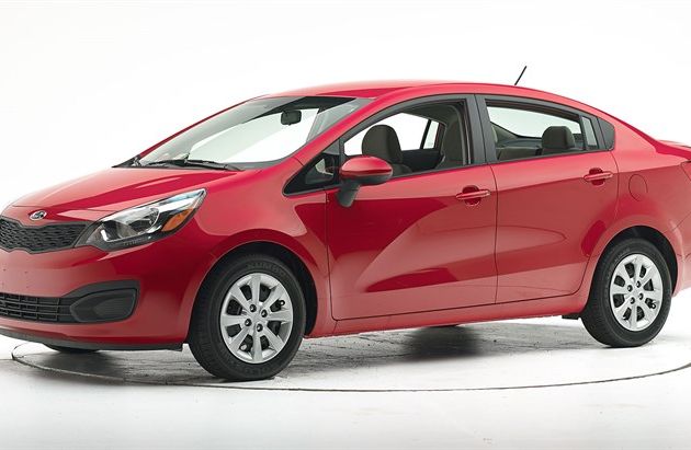 4 mẫu xe dưới 700 triệu hứa hẹn bán chạy trong năm 2016 - ảnh 2