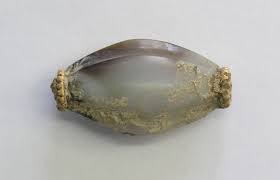 Cộng đồng mạng - Chuyện lạ: Viên ngọc 3.500 tuổi xuyên không thách thức trí tuệ khoa học (Hình 4).