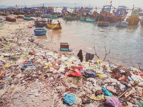 Tourist sites in Vietnam will be plastic waste free