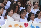 Michelle Obama, Julia Roberts promote girls' education in Vietnam