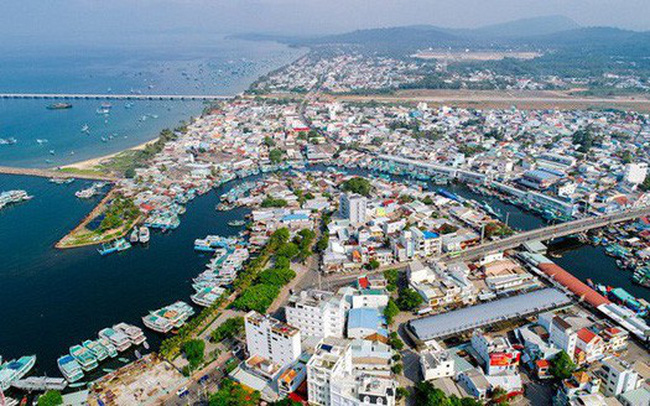 Vietnam allows 10-year residence for investors in coastal special economic zones