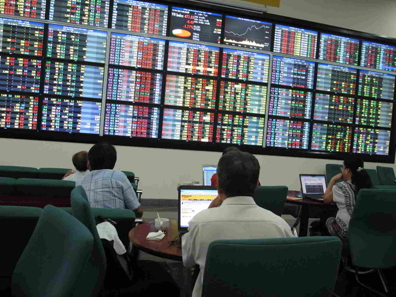 Profits of Vietnam’s stock market predicted to stay flat in 2020