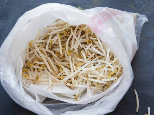 Cách giữ giá đỗ tươi ngon, không bị thâm đen