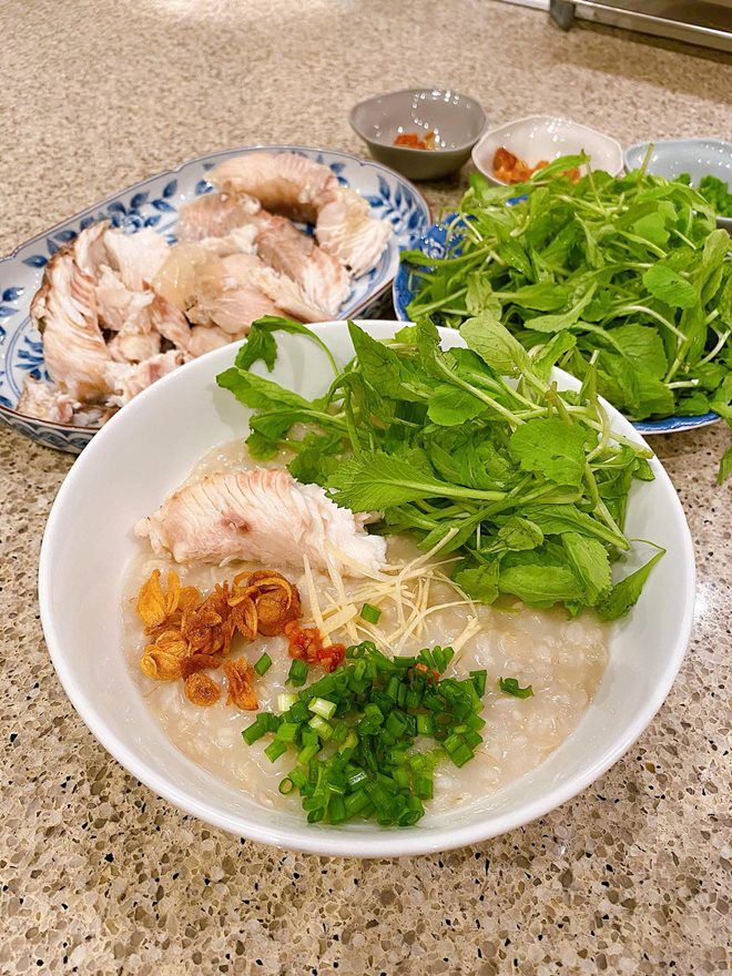 Dàn sao Việt tấm tắc trước món cháo 