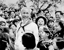 Thư Bác Hồ gửi học sinh nhân ngày khai trường năm 1945