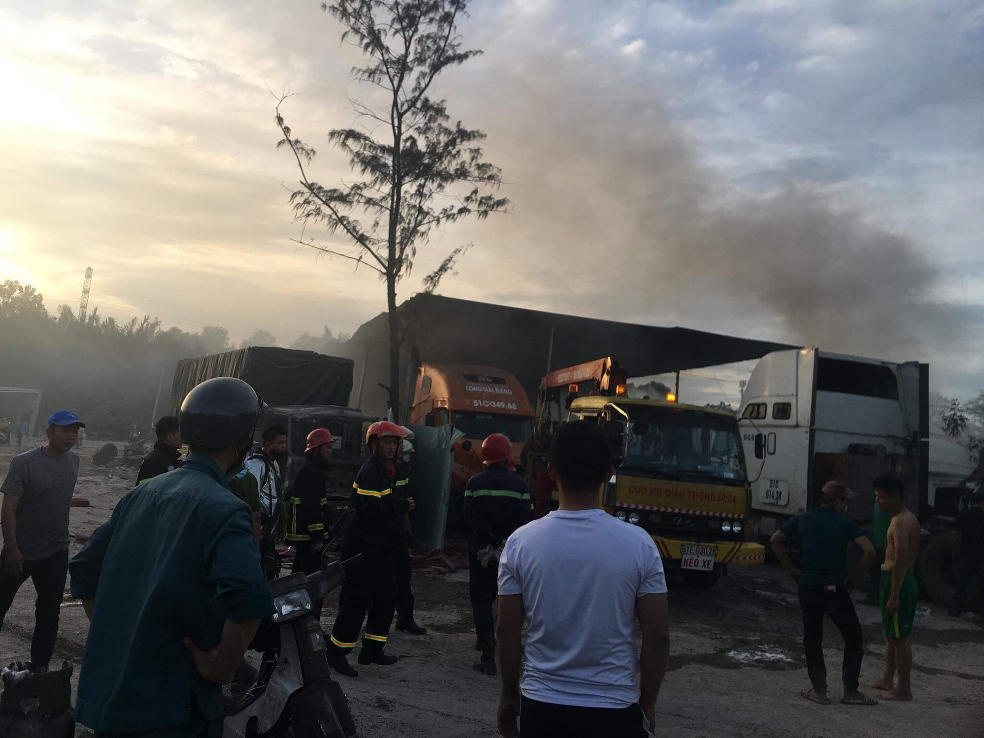 Điều tra vụ hàng loạt ôtô cháy trơ khung ở quận 9, TP HCM - Ảnh 3.