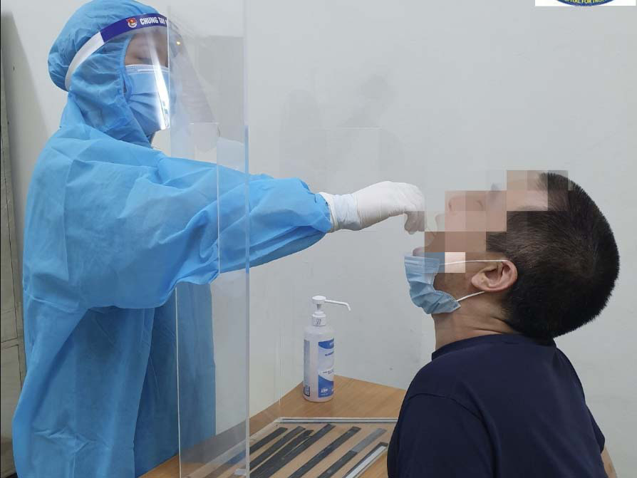 Mối liên quan giữa hút thuốc lá và bệnh Covid-19 - Ảnh 1.